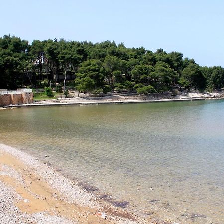 Apartments With A Parking Space Jelsa, Hvar - 8746 เยลซา ภายนอก รูปภาพ
