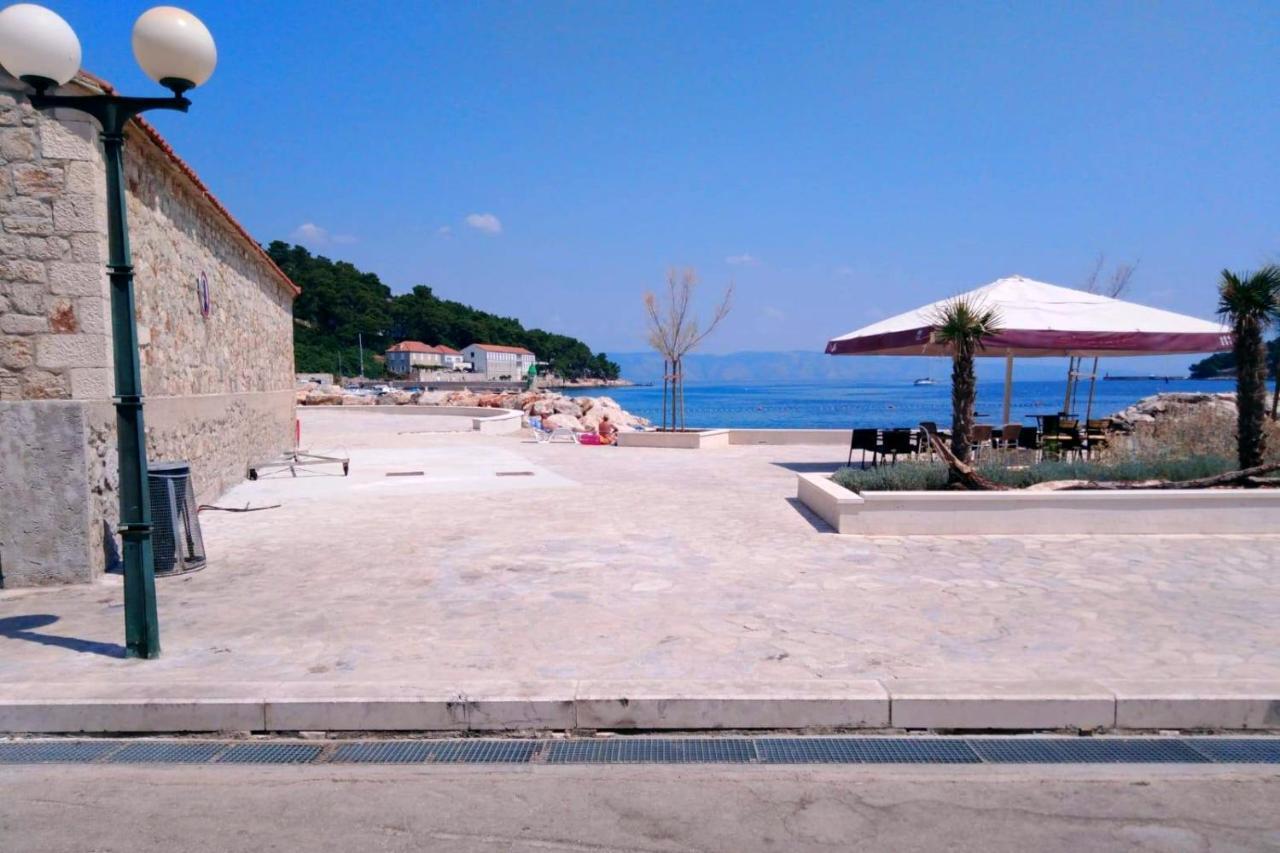 Apartments With A Parking Space Jelsa, Hvar - 8746 เยลซา ภายนอก รูปภาพ