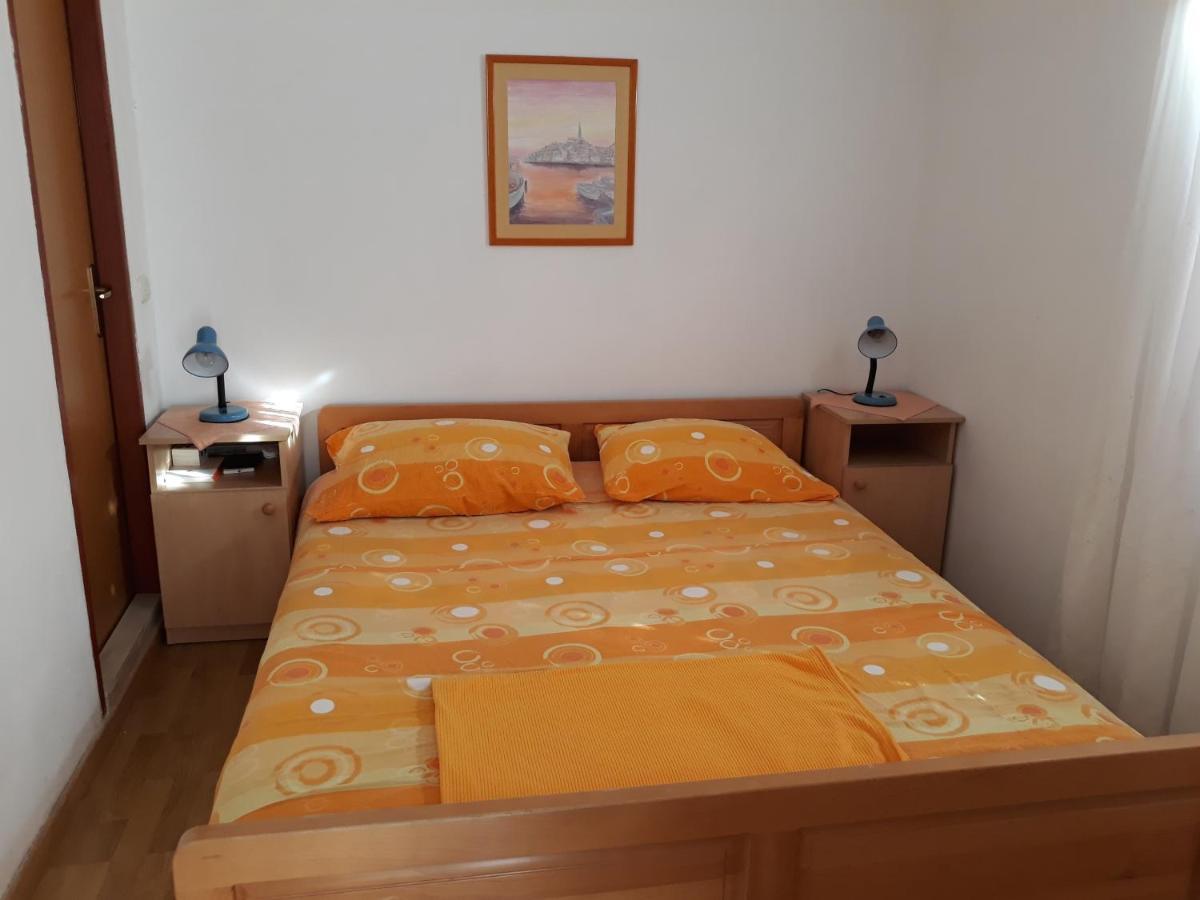 Apartments With A Parking Space Jelsa, Hvar - 8746 เยลซา ภายนอก รูปภาพ
